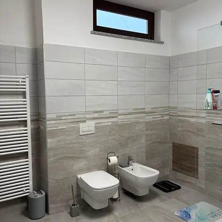 Apartament La Casa Di Gio' Maggiore Near Leonardo *